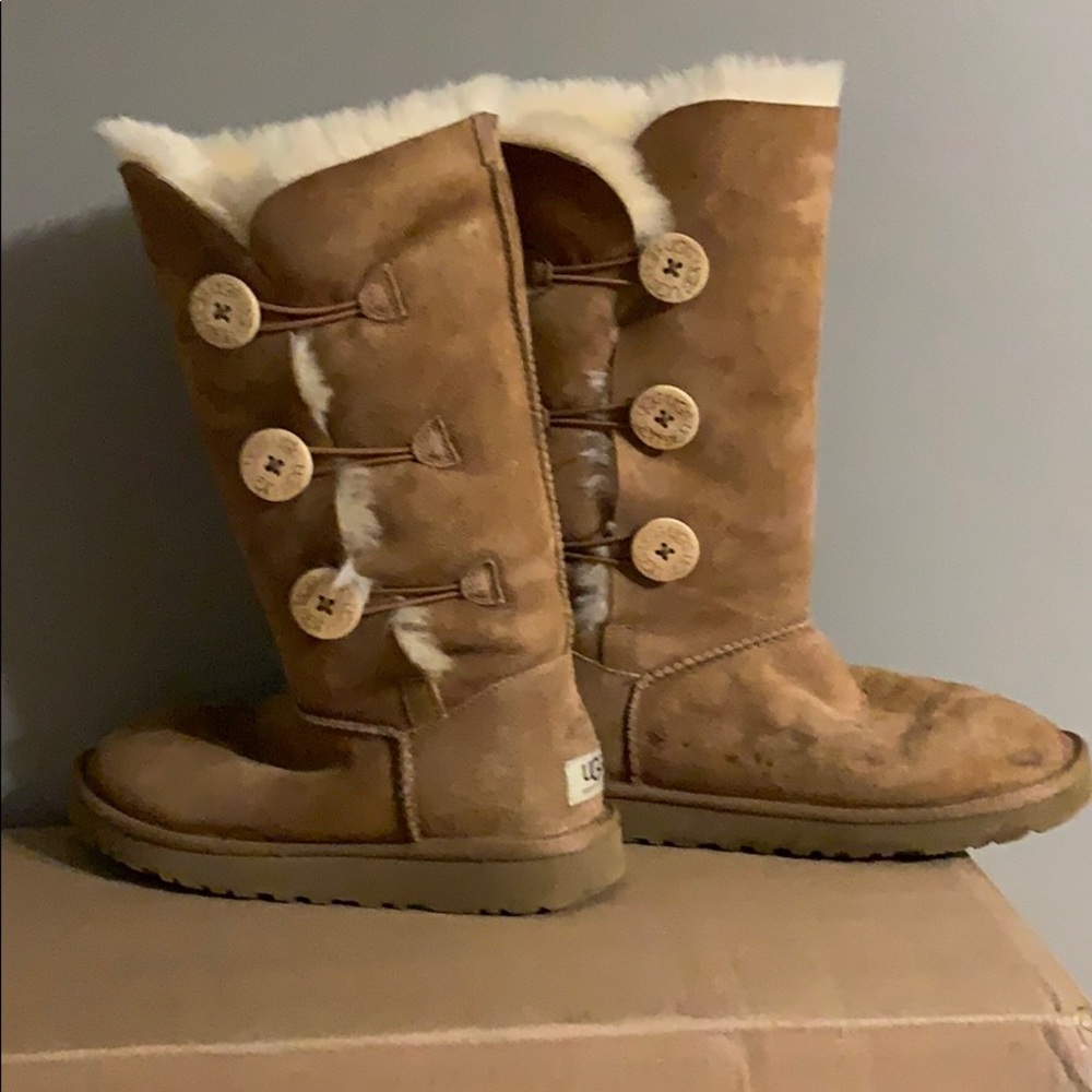 UGG Bailey Button boot